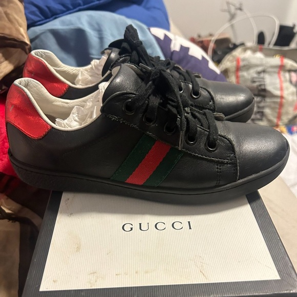 Unisex Gucci sneakers size 2 - Picture 1 of 10